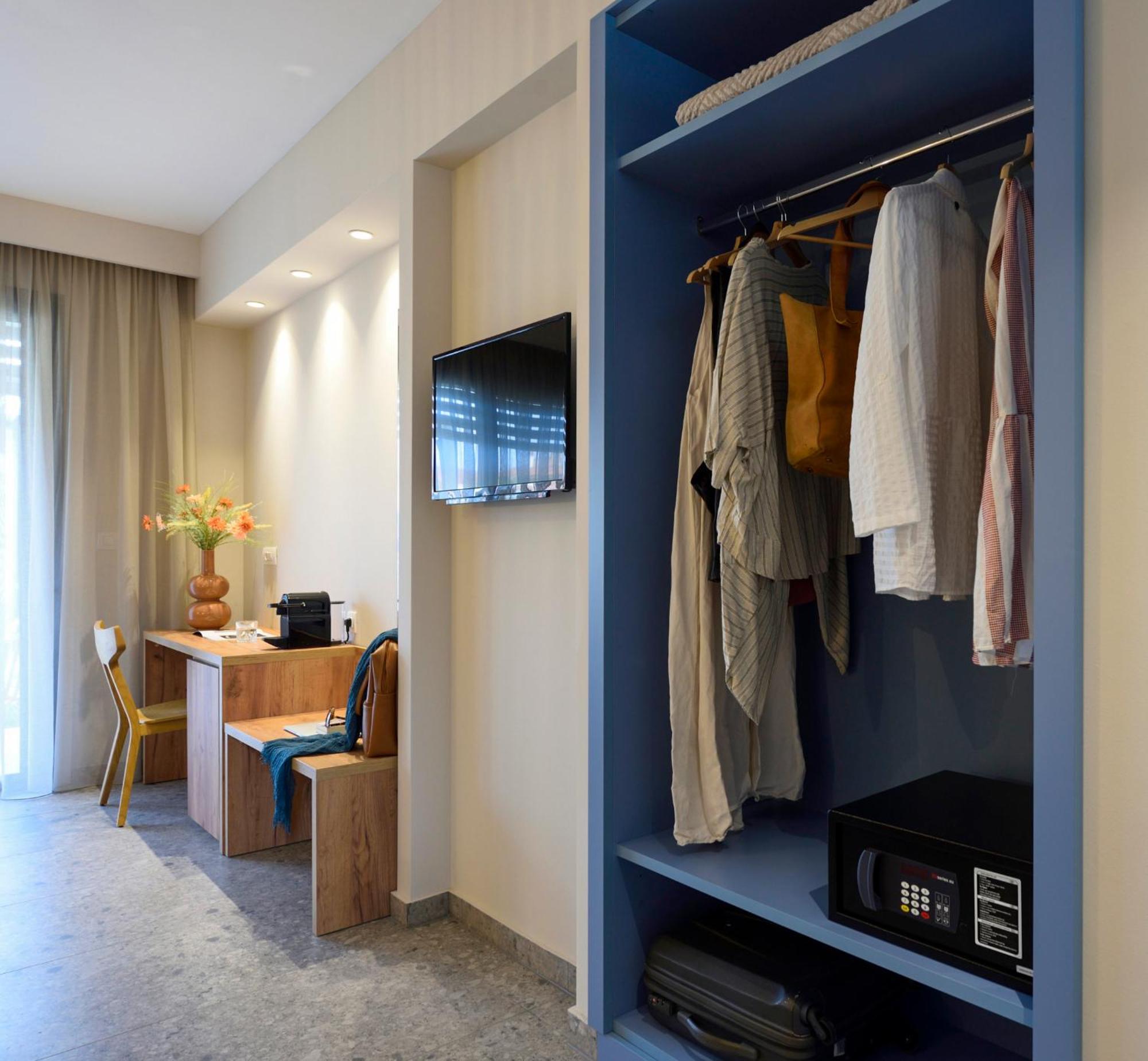 Falena Luxury Rooms Kalyves Polygyrou 外观 照片